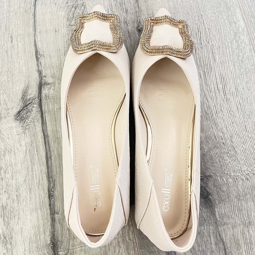 Women's Cream Flats with Gold Accent